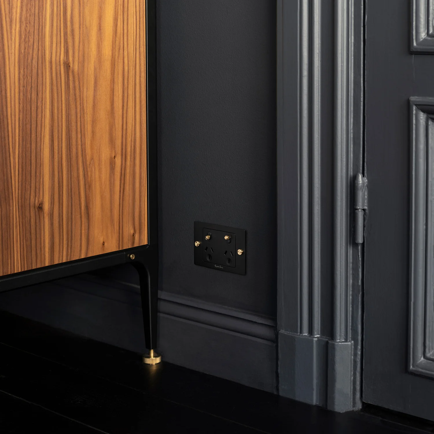 Buster and Punch 2G GPO Socket Outlet - Available in Various Finishes - Image 2