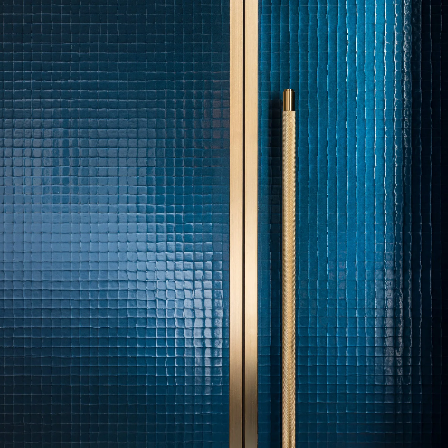 Buster and Punch Closet Bar Cross-Knurl Pattern 760mm - Available in Various Finishes - Image 4