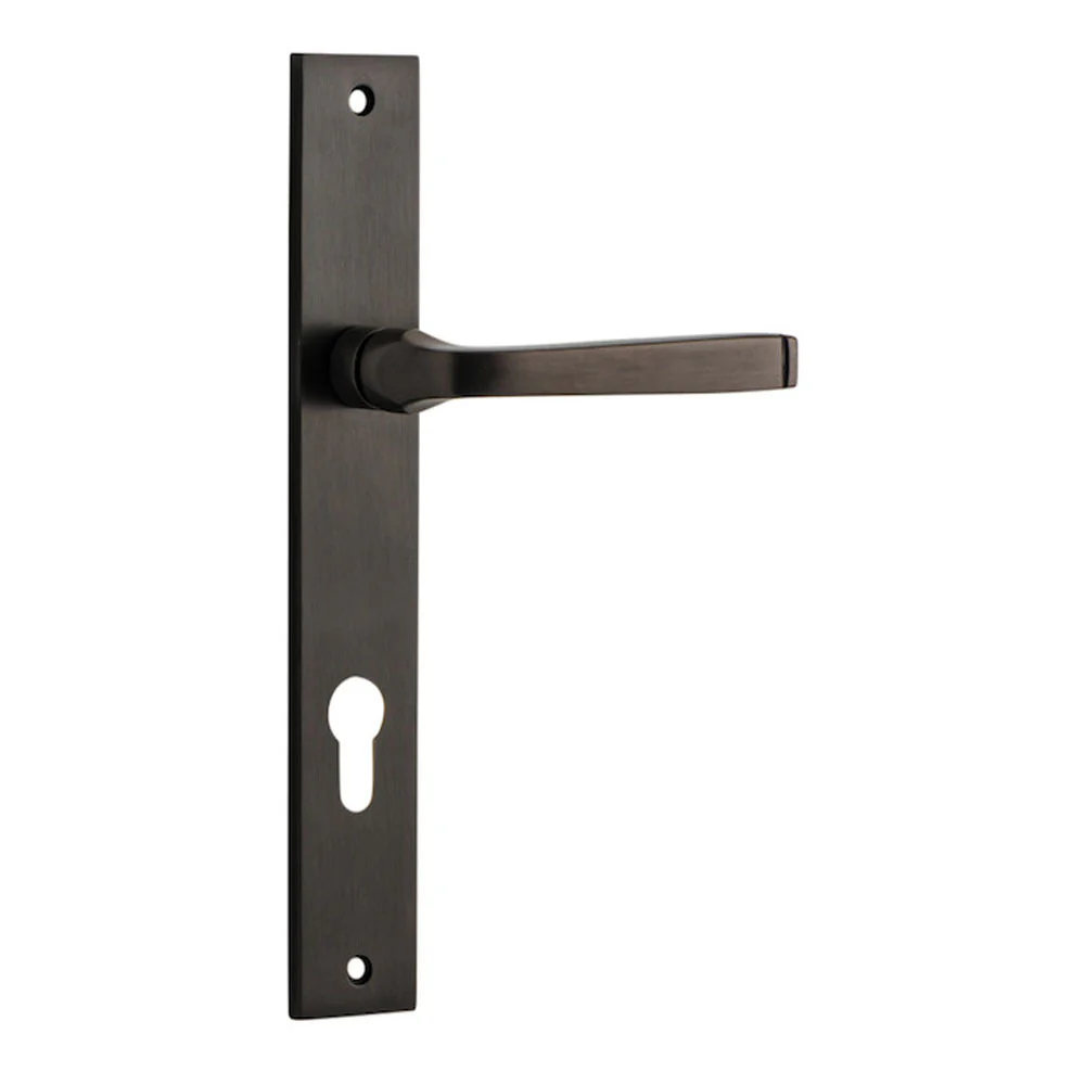 Iver Annecy Door Lever Handle on Rectangular Backplate Signature Brass - Image 5