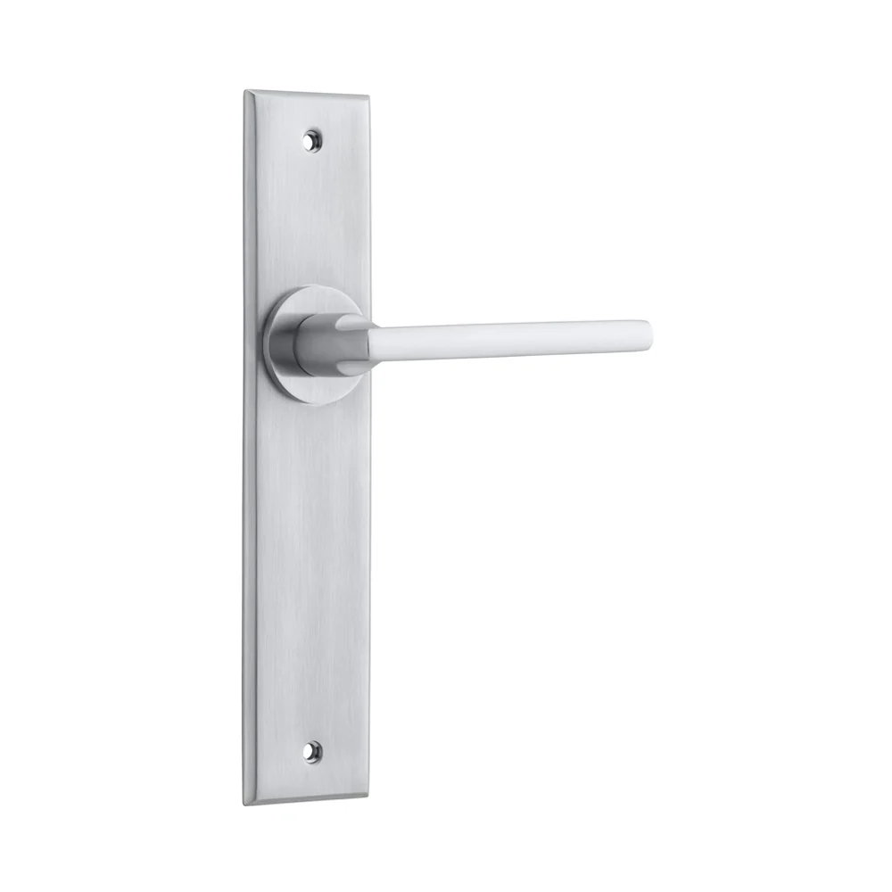 Iver Baltimore Door Lever Handle on Chamfered Backplate Brushed Chrome - Image 3