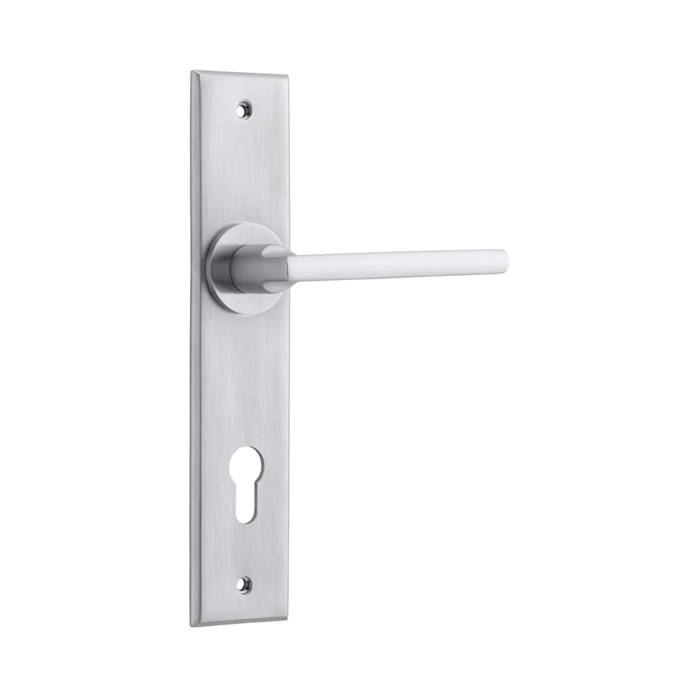 Iver Baltimore Door Lever Handle on Chamfered Backplate Brushed Chrome - Image 4