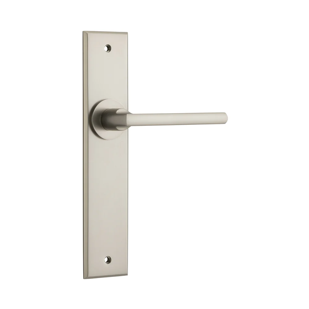 Iver Baltimore Door Lever Handle on Chamfered Backplate Satin Nickel - Image 3