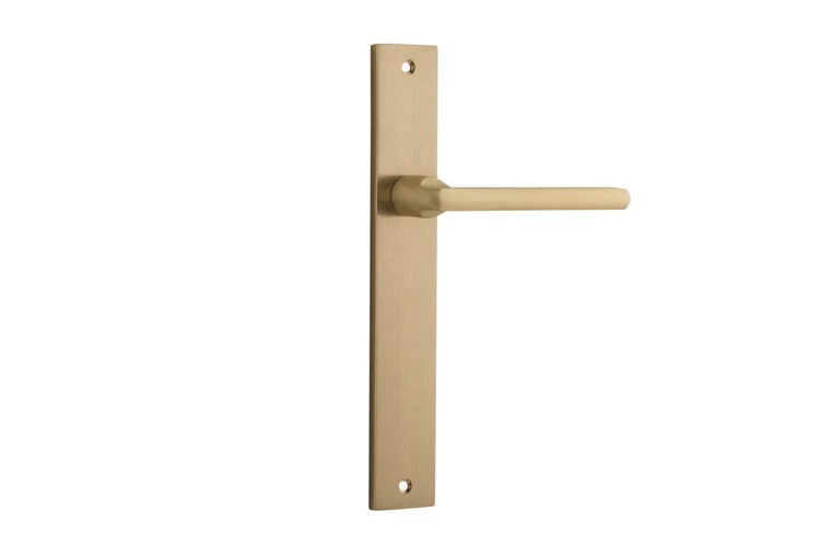 Iver Baltimore Door Lever Handle on Rectangular Backplate Brushed Brass - Image 2