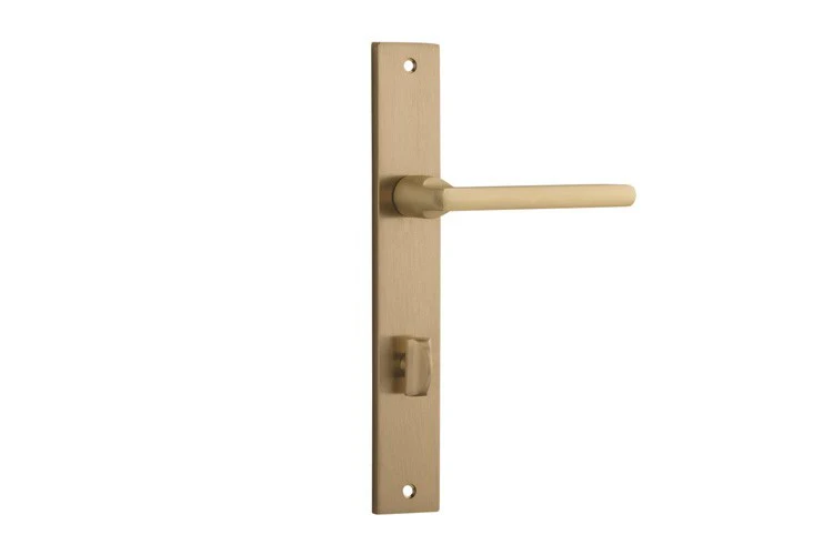 Iver Baltimore Door Lever Handle on Rectangular Backplate Brushed Brass - Image 4