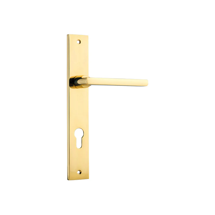 Iver Baltimore Door Lever Handle on Rectangular Backplate Polished Brass - Image 3
