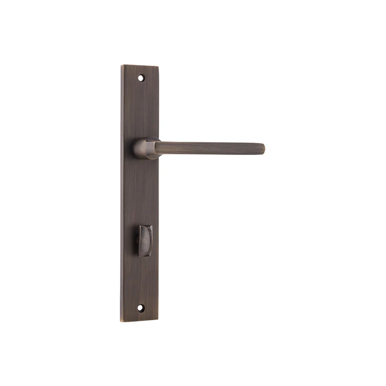 Iver Baltimore Door Lever Handle on Rectangular Backplate Signature Brass - Image 6