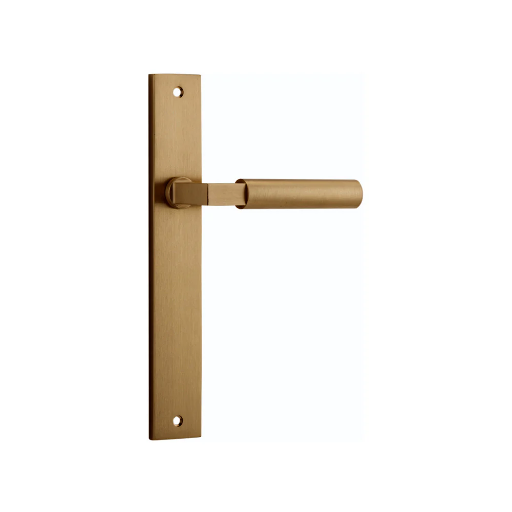 Iver Berlin Door Lever Handle on Rectangular Backplate Brushed Brass - Image 4