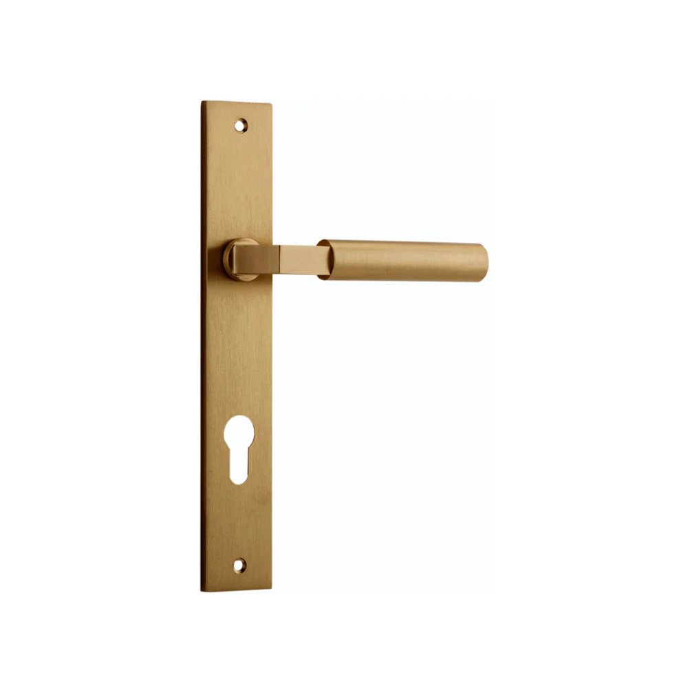 Iver Berlin Door Lever Handle on Rectangular Backplate Brushed Brass - Image 5