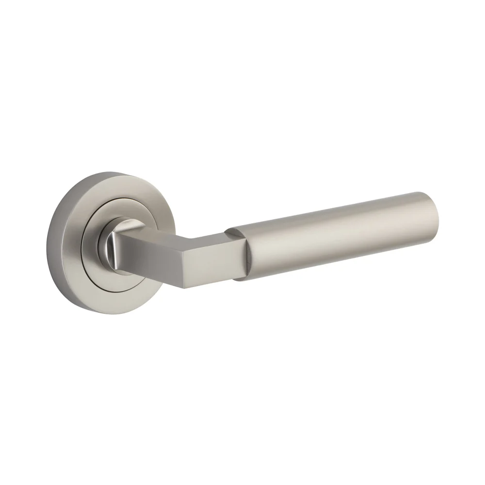 Iver Berlin Door Lever Handle on Round Rose Passage - Image 9