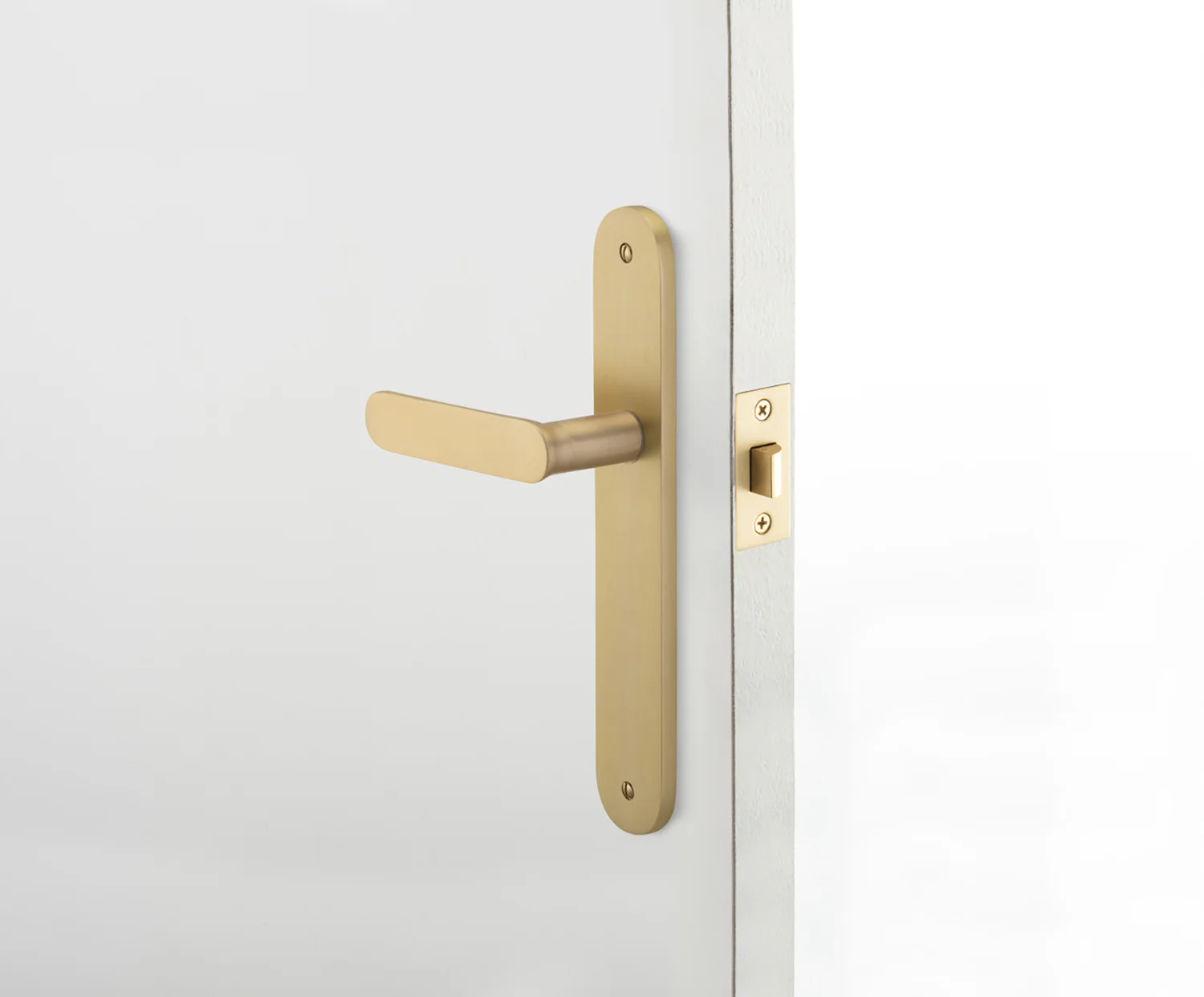 Iver Bronte Door Lever Handle on Oval Backplate Polished Brass - Image 2