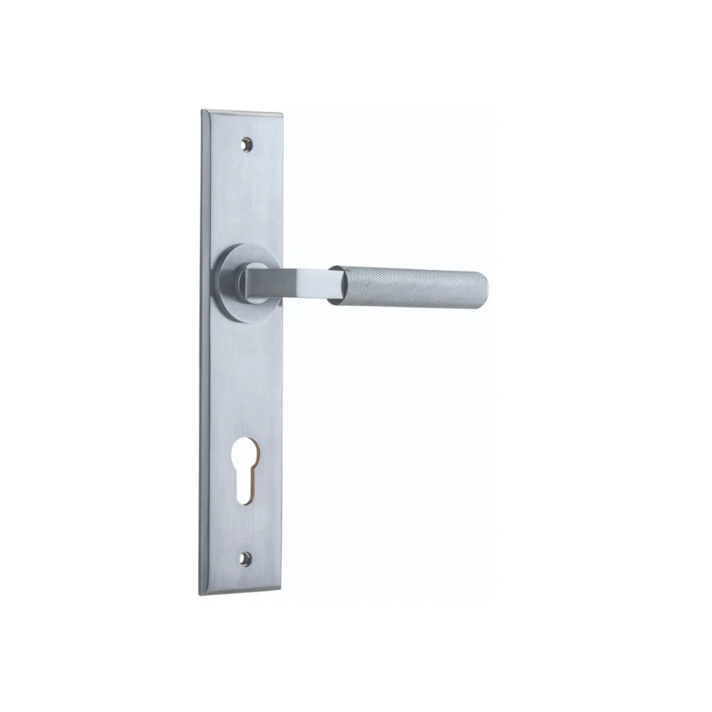 Iver Brunswick Door Lever Handle on Chamfered Backplate Brushed Chrome - Image 5