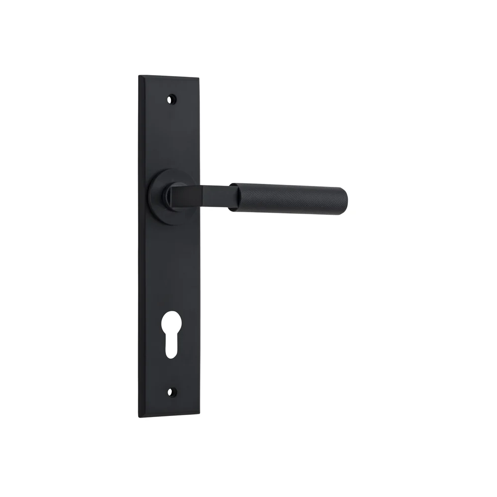 Iver Brunswick Door Lever Handle on Chamfered Backplate Matt Black - Image 5