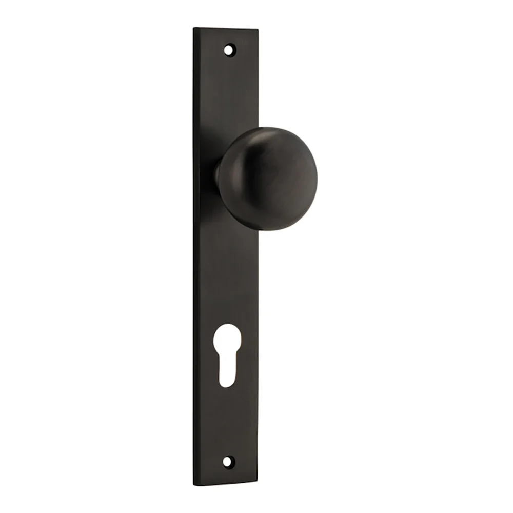 Iver Cambridge Door Knob on Rectangular Backplate Signature Brass - Image 6
