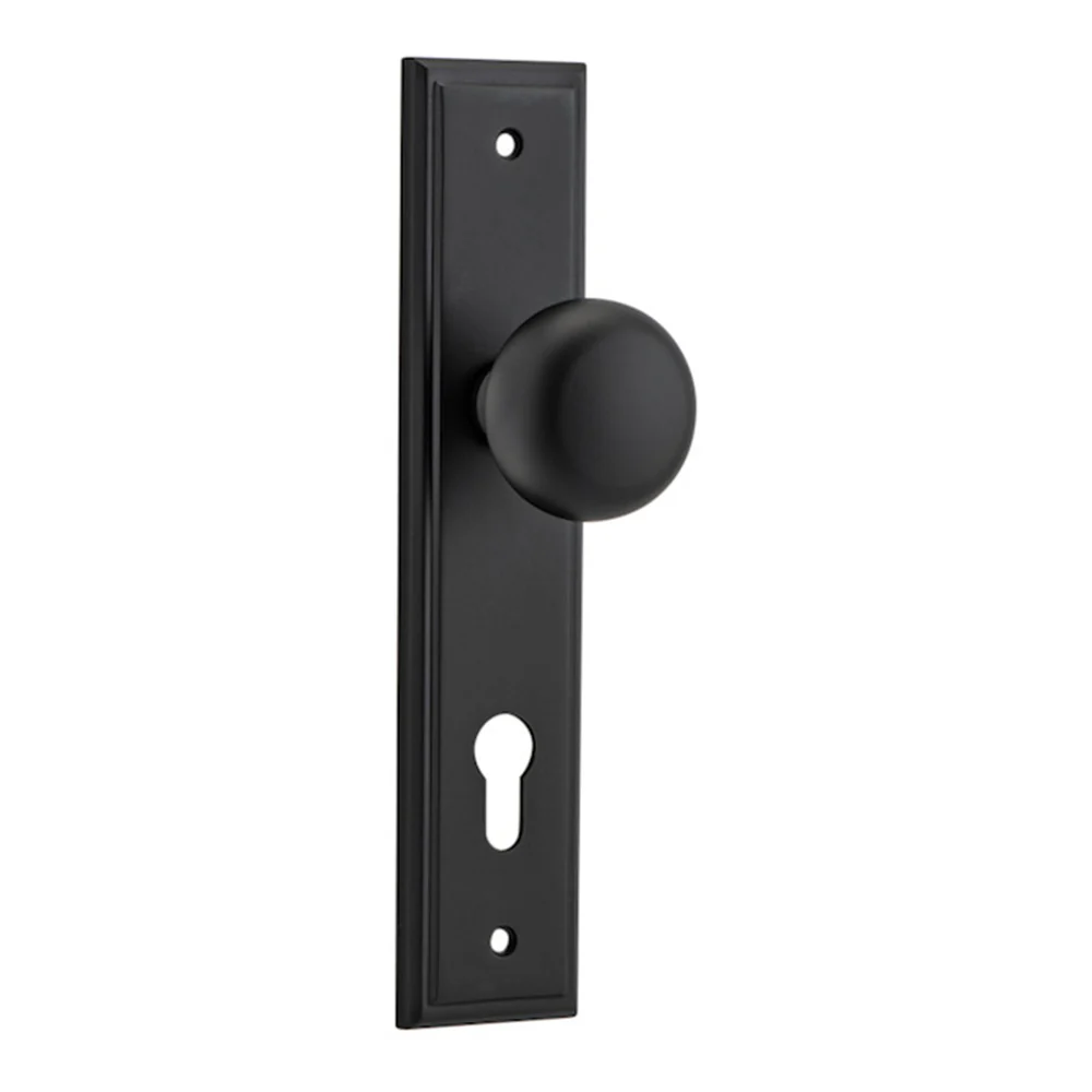 Iver Cambridge Door Knob on Stepped Backplate Matt Black - Image 5