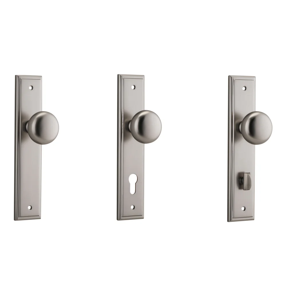 Iver Cambridge Door Knob on Stepped Backplate Satin Nickel