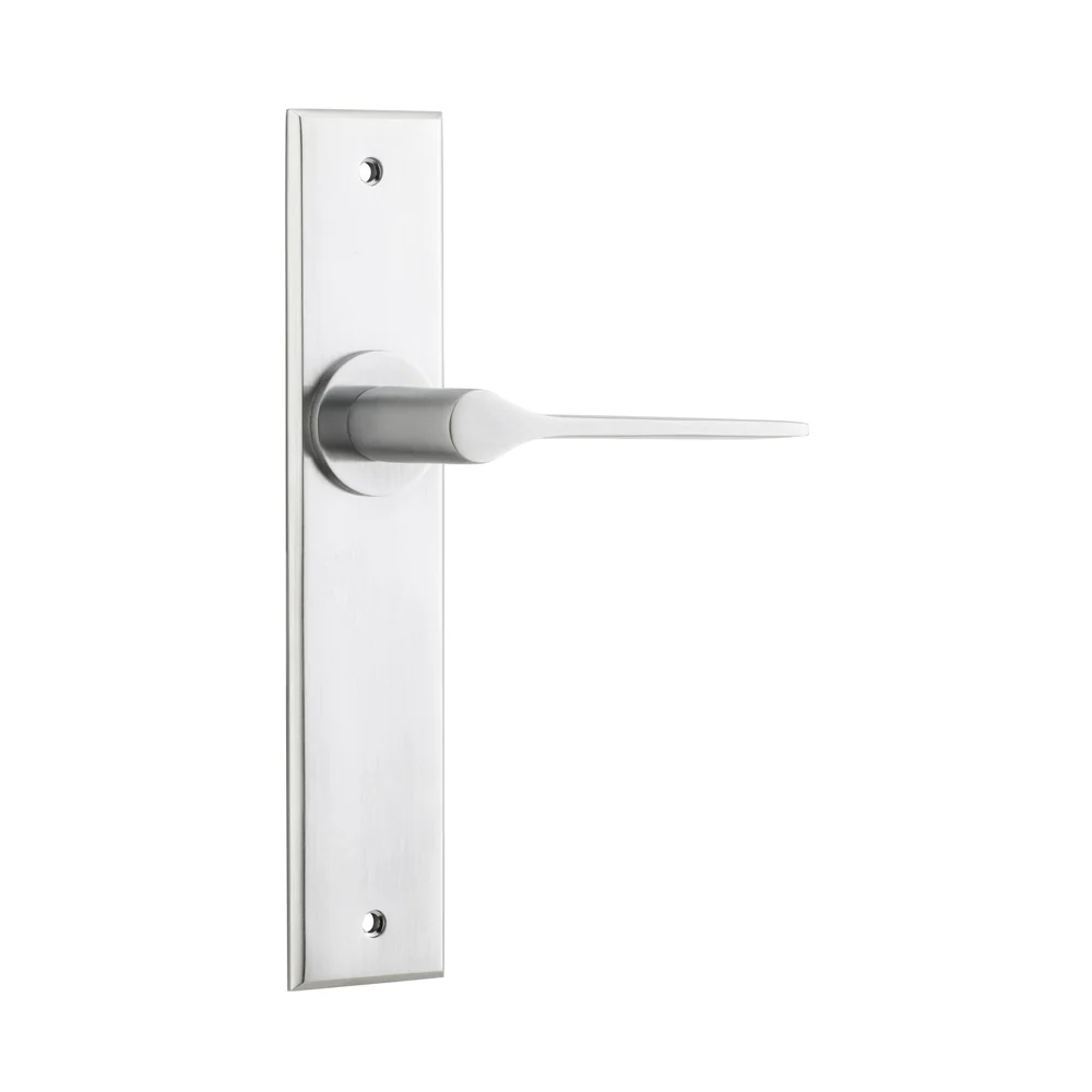 Iver Como Door Lever Handle on Chamfered Backplate Brushed Chrome - Image 3