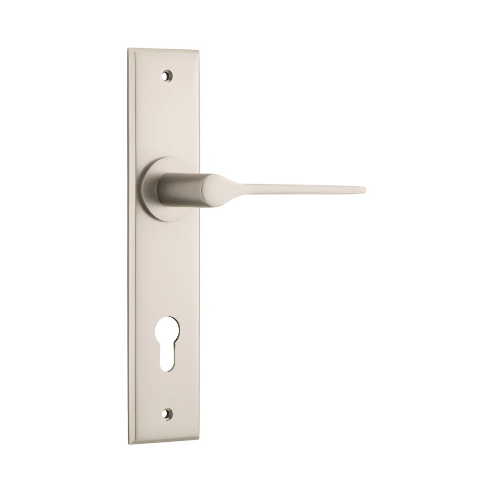 Iver Como Door Lever Handle on Chamfered Backplate Satin Nickel - Image 4