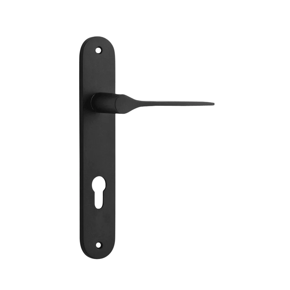 Iver Como Door Lever Handle on Oval Backplate Matt Black - Image 4