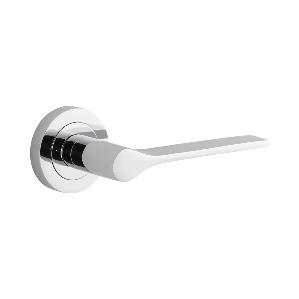 Iver Como Door Lever Handle on Round Rose Passage - Image 7