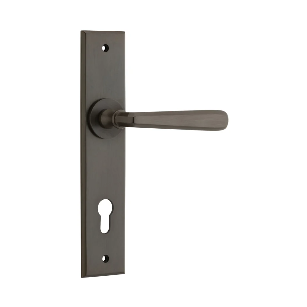 Iver Copenhagen Door Lever Handle on Chamfered Backplate Signature Brass - Image 3