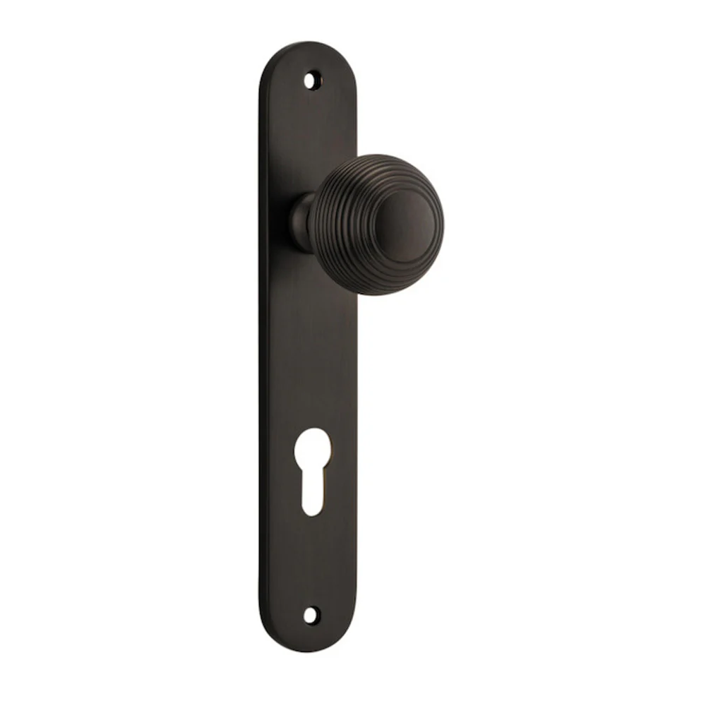 Iver Guildford Door Knob on Oval Backplate Signature Brass - Image 4