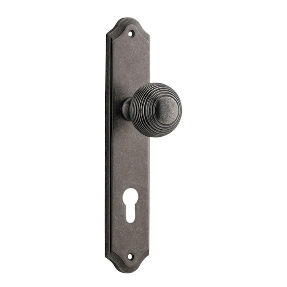 Iver Guildford Door Knob on Shouldered Backplate Distressed Nickel - Image 3