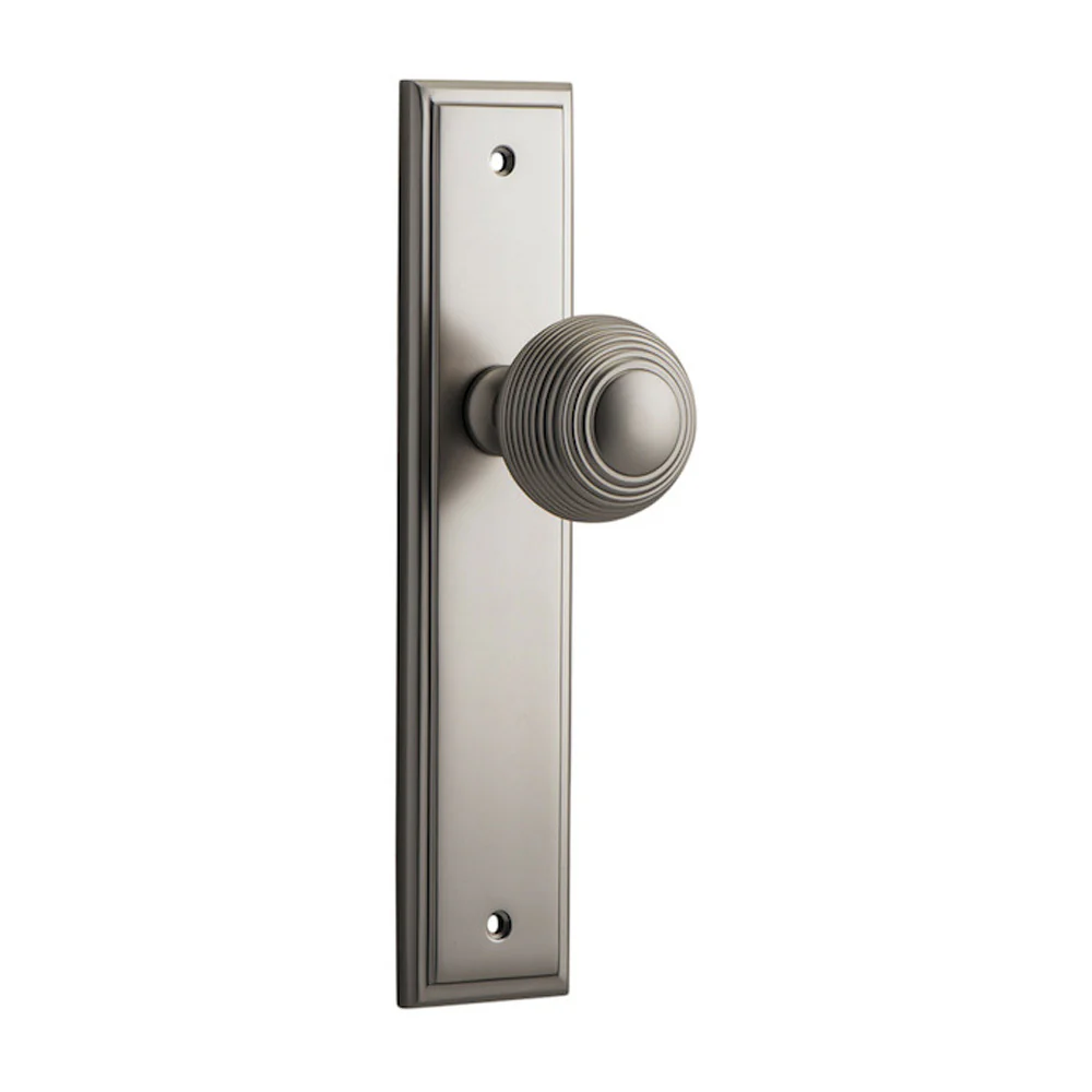 Iver Guildford Door Knob on Stepped Backplate Satin Nickel - Image 2