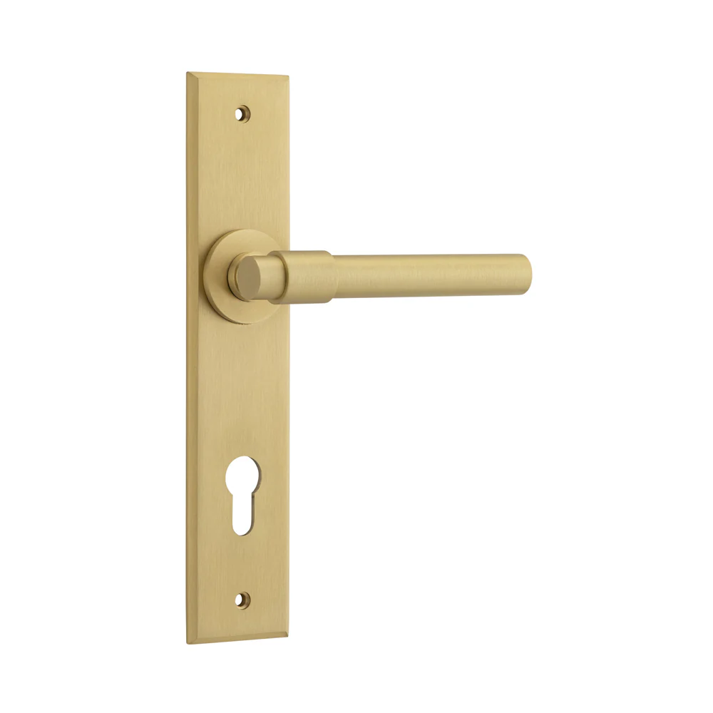 Iver Helsinki Door Lever Handle on Chamfered Backplate Brushed Brass - Image 4