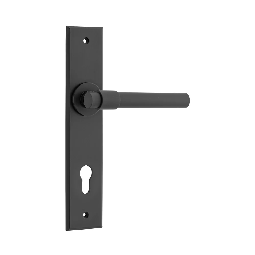 Iver Helsinki Door Lever Handle on Chamfered Backplate Matt Black - Image 4