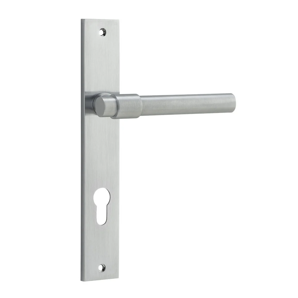 Iver Helsinki Door Lever Handle on Rectangular Backplate Brushed Chrome - Image 3