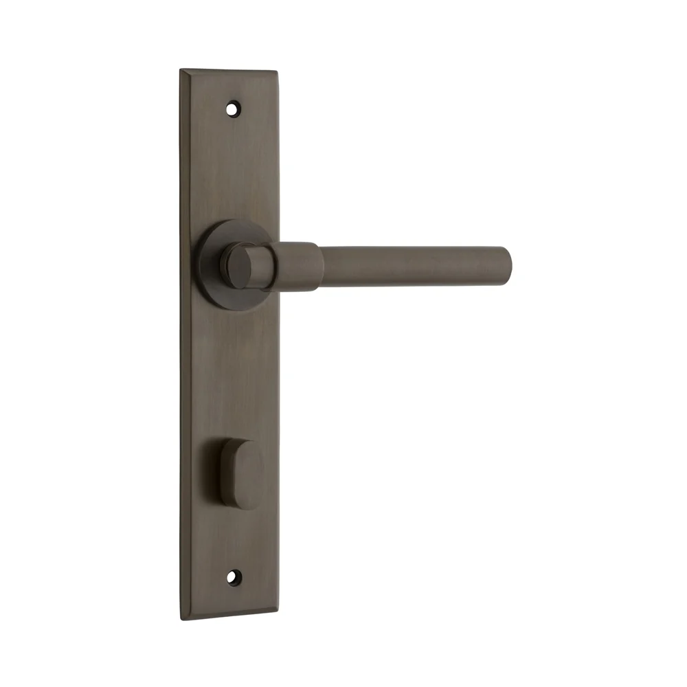 Iver Helsinki Door Lever Handle on Chamfered Backplate Signature Brass - Image 4