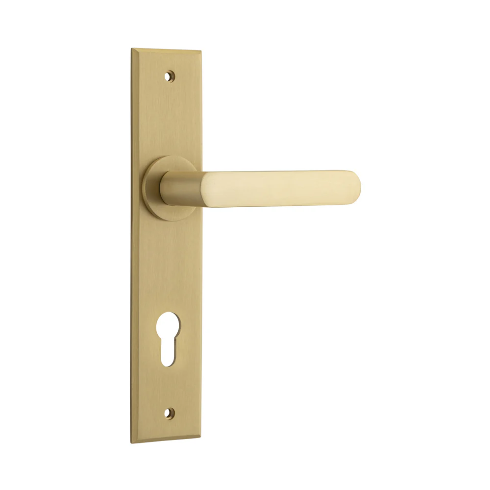 Iver Osaka Door Lever Handle on Chamfered Backplate Brushed Brass - Image 4
