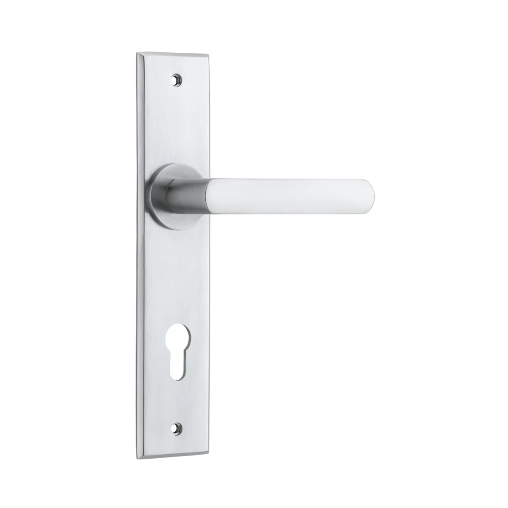 Iver Osaka Door Lever Handle on Chamfered Backplate Brushed Chrome - Image 4