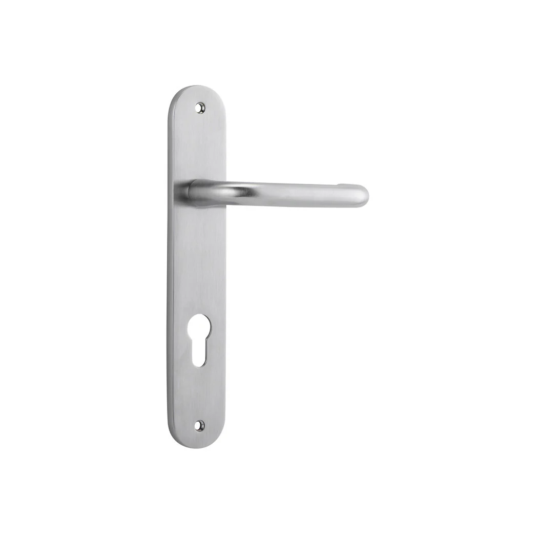 Iver Oslo Lever Door Handle on Oval Backplate Brushed Chrome - Image 3