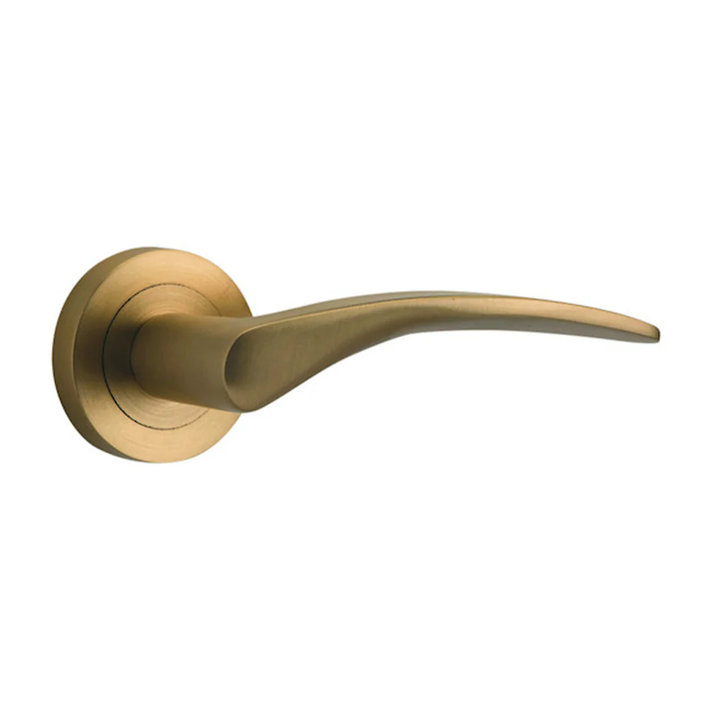 Iver Oxford Door Lever Handle on Round Rose - Image 6