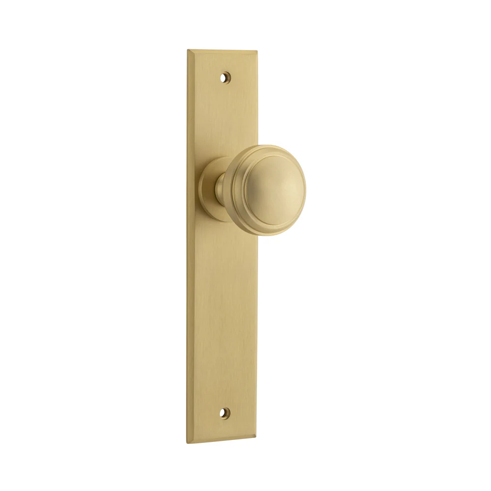 Iver Paddington Door Knob on Chamfered Backplate Brushed Brass - Image 3