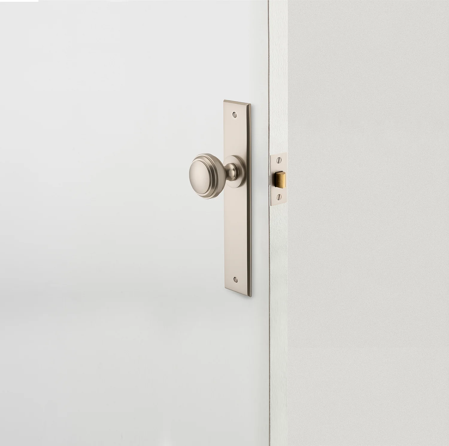 Iver Paddington Door Knob on Chamfered Backplate Polished Nickel - Image 2