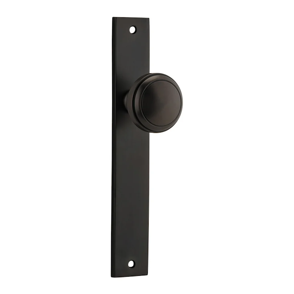 Iver Paddington Door Knob on Rectangular Backplate Signature Brass - Image 4