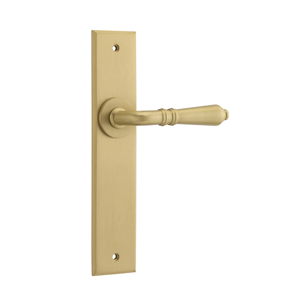 Iver Sarlat Door Lever Handle on Chamfered Backplate Brushed Brass - Image 3