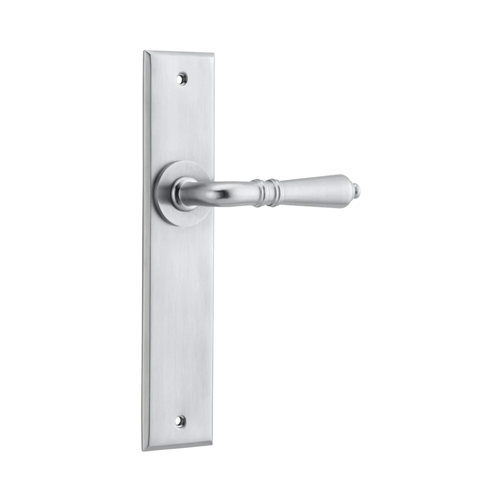 Iver Sarlat Door Lever Handle on Chamfered Backplate Brushed Chrome - Image 3