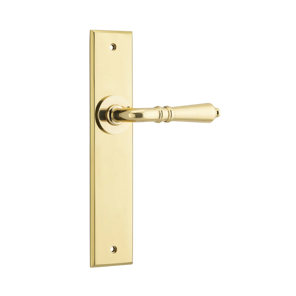 Iver Sarlat Door Lever Handle on Chamfered Backplate Polished Brass - Image 3