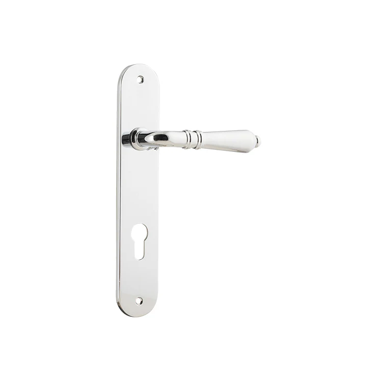 Iver Sarlat Lever Door Handle on Oval Backplate Chrome Plated - Image 3