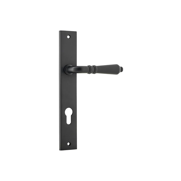 Iver Sarlat Lever Door Handle on Rectangular Backplate Matt Black - Image 3