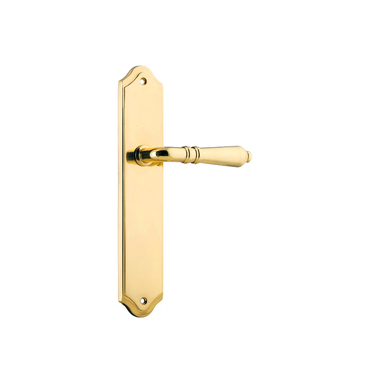 Iver Sarlat Lever Door Handle on Shouldered Backplate Polished Brass - Image 4