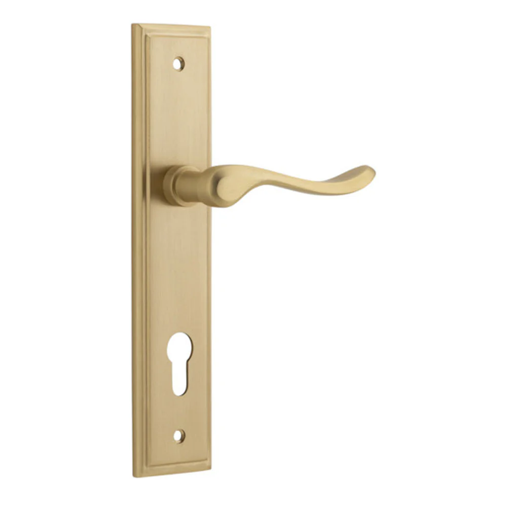 Iver Stirling Door Lever Handle on Stepped Backplate Brushed Brass - Image 5