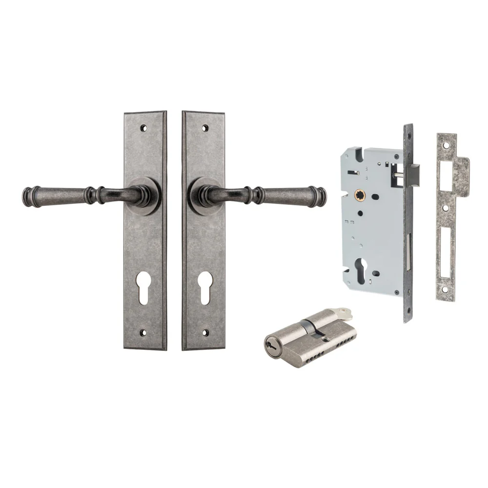Iver Verona Door Lever Handle on Chamfered Backplate Entrance Kit Key/Key - Image 12