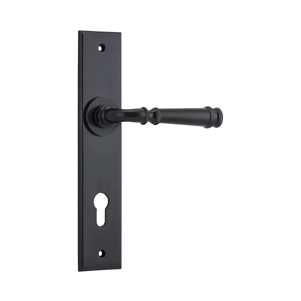 Iver Verona Door Lever Handle on Chamfered Backplate Matt Black - Image 4
