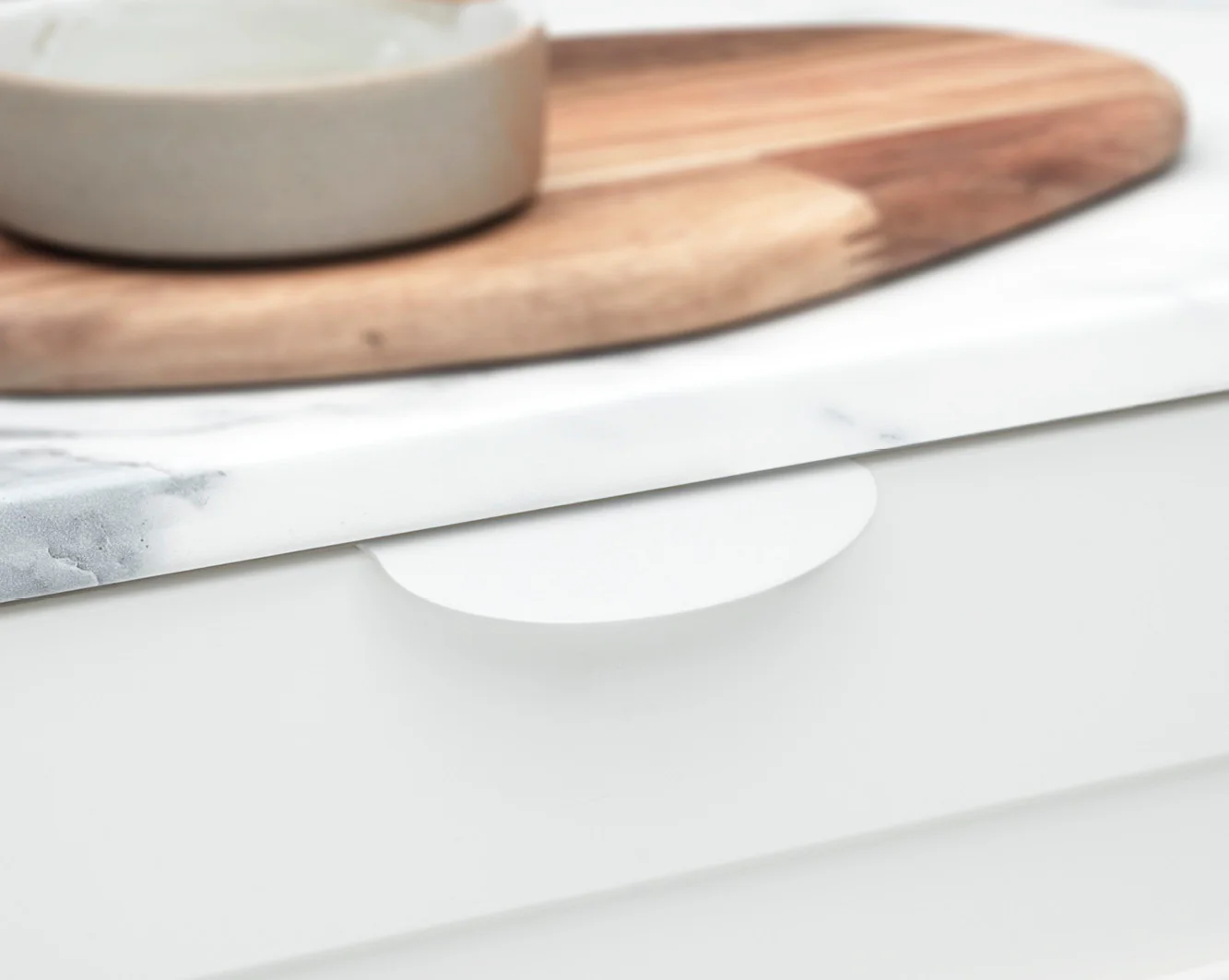 Kethy Curved Cabinet Lip Pull - Available In Various Finishes and Sizes - Image 3