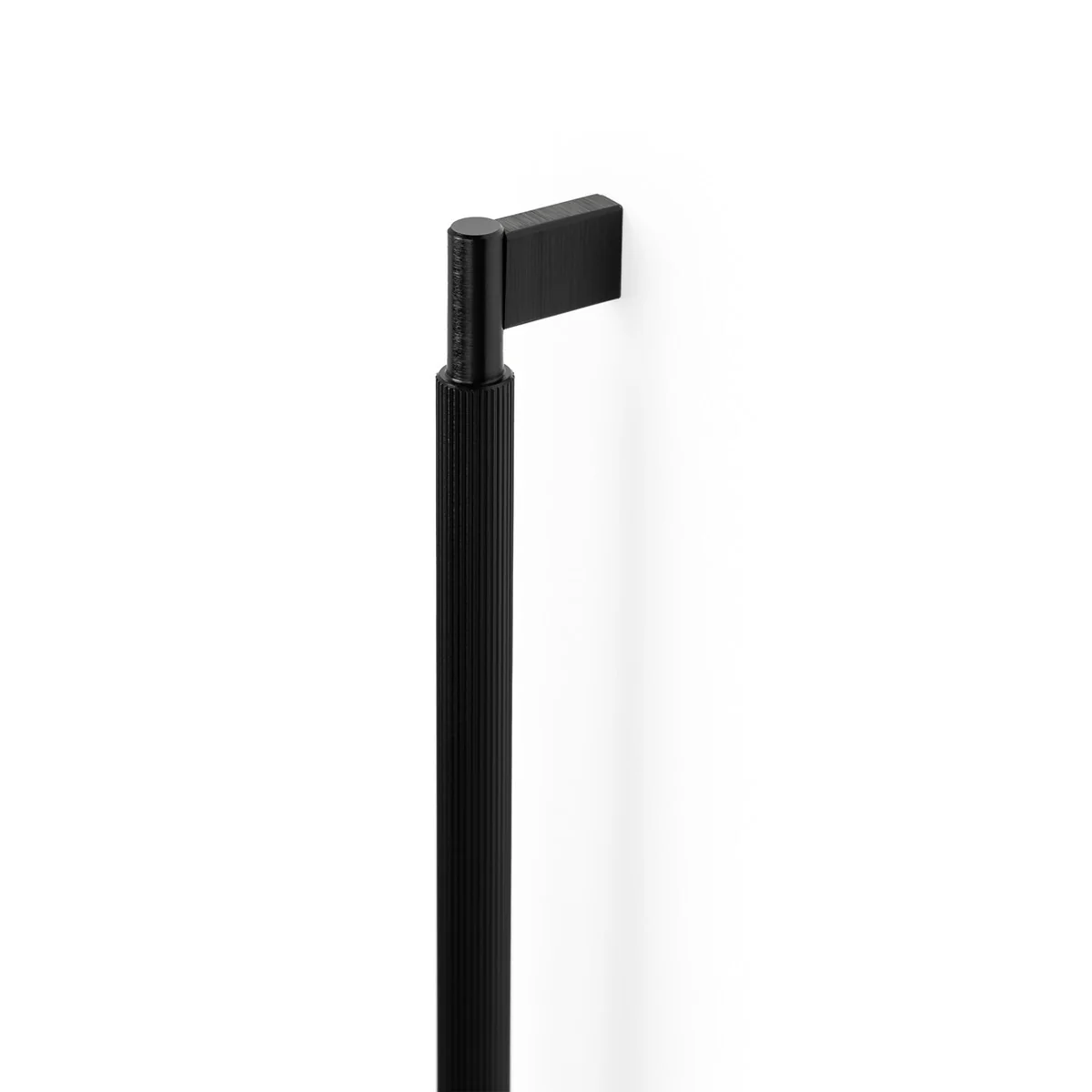 Momo Arpa D Handle - Available in Various Sizes and Finishes - Image 3