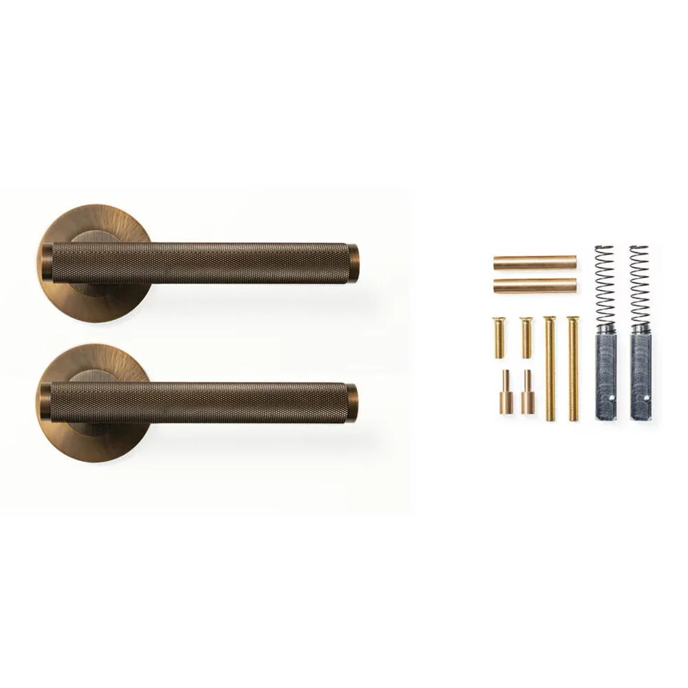 Momo Bellevue Knurled Door Lever Handle on Round Rose - Available in Various Finishes - Image 2